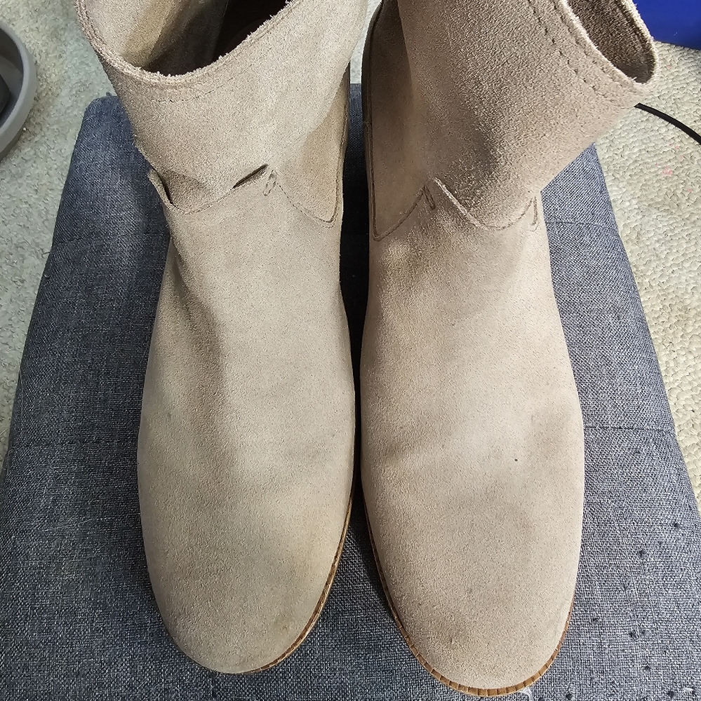 Sorel boots size 10